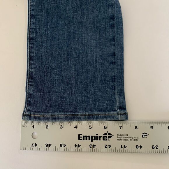 NWT Levis Jeans Classic Straight Women 28/6 Blue Denim Normcore Casual School - Picture 13 of 15